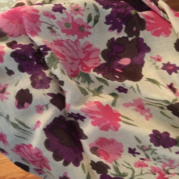 Scarf - Picture 2 of 5